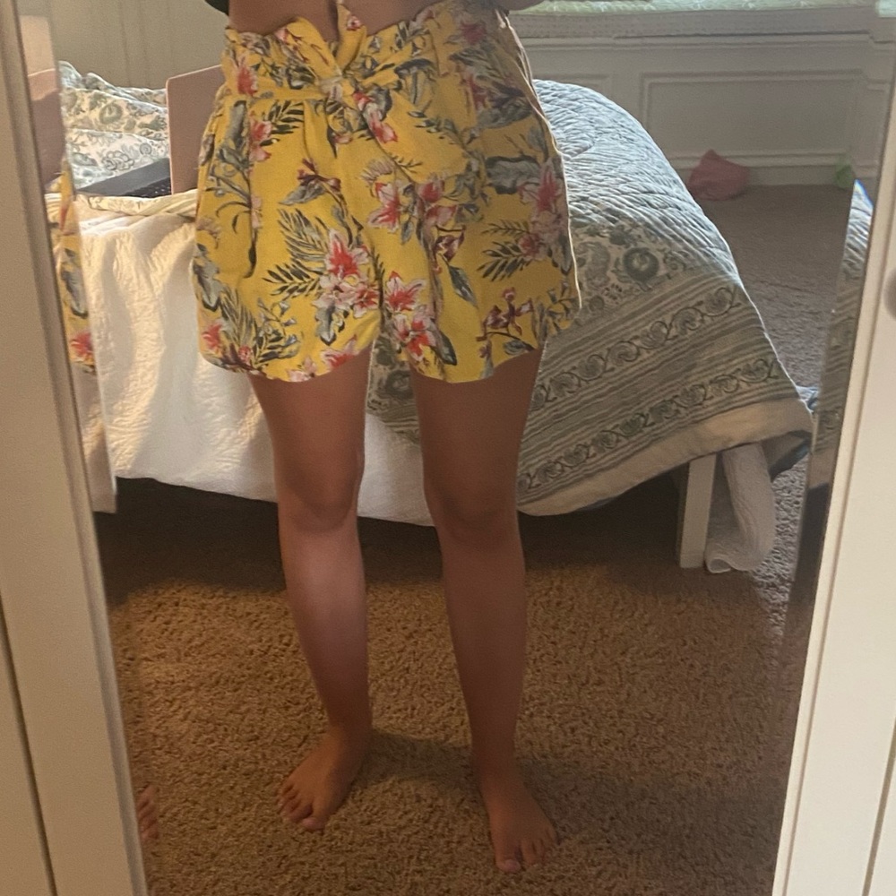 SALE  zara paperbag shorts <3